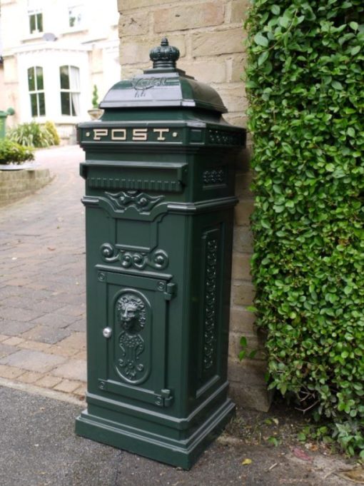 Post Box - Pillar - Green