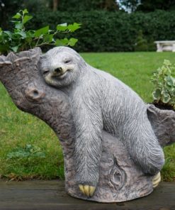 Sloth - planter - flying at angle