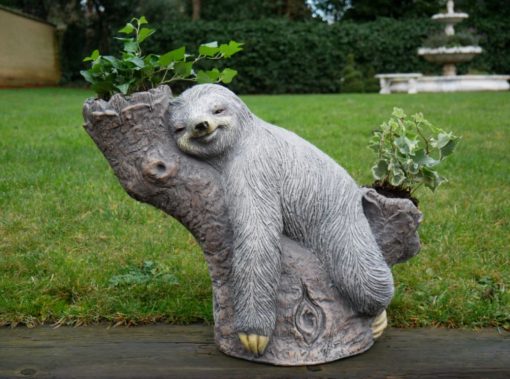 Sloth - planter - flying at angle