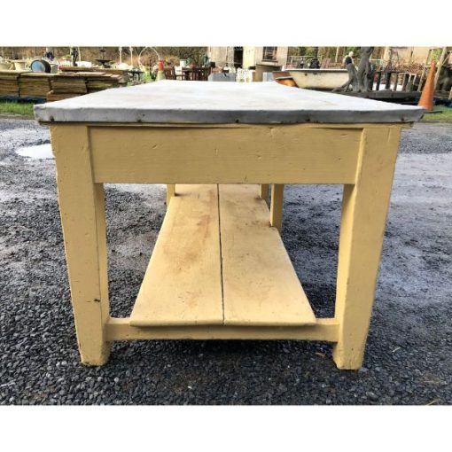 Large Metal Topped Table - 1u