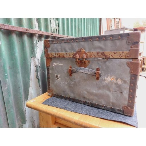 Vintage Travel Trunk - KAS140m