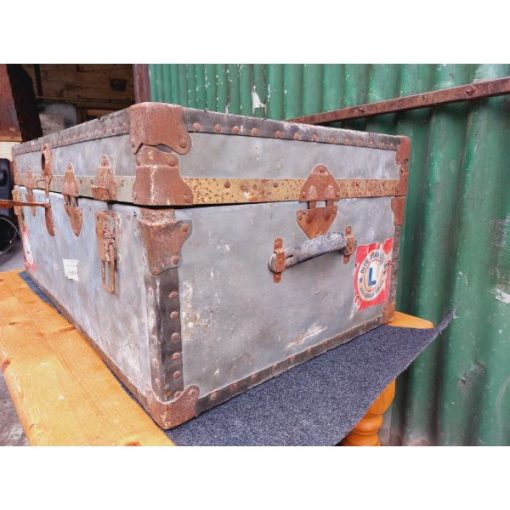 Vintage Travel Trunk - KAS140c