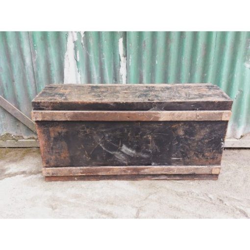 Vintage Metal Trunk - KAS219g