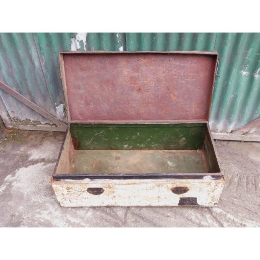 Vintage Metal Trunk - KAS219f