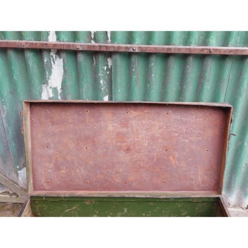 Vintage Metal Trunk - KAS219d