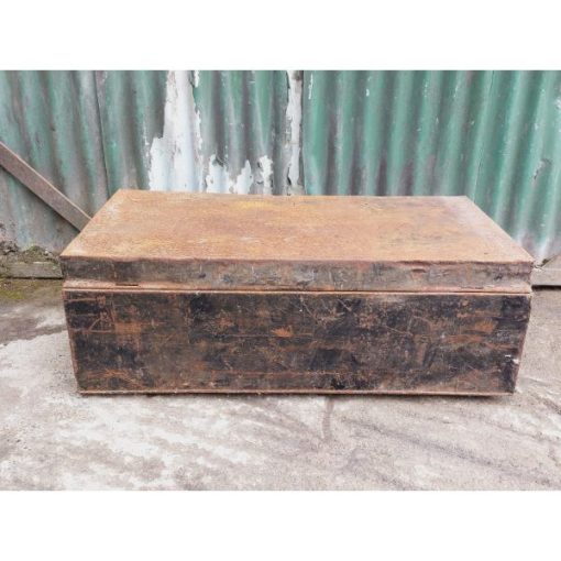 Vintage Metal Trunk - KAS219c