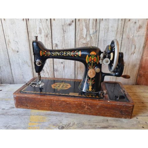 Singer sewing machine No. 66 - KAS514b