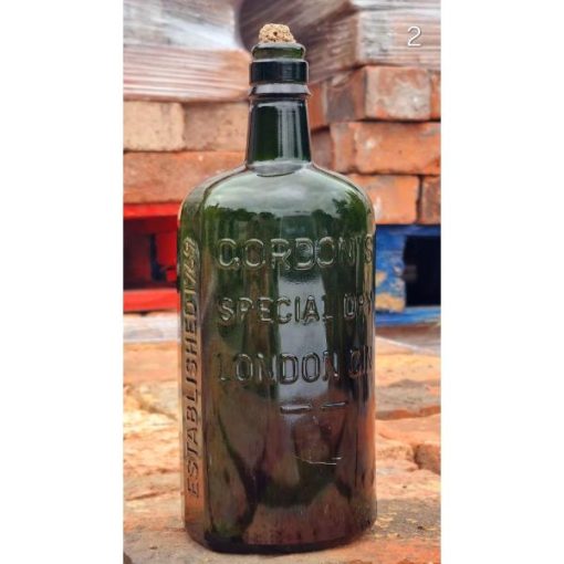 Gordon's Gin Bottle 2 KAS551 (1)