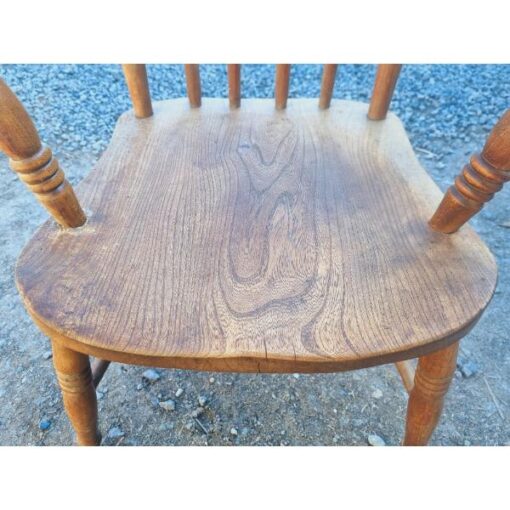 Spindle Back Arm Chair KAS771 (2)