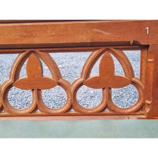 Pugin Pew KAS789 (3)