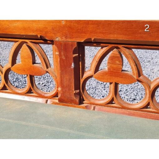 Pugin Pew KAS790 (5)