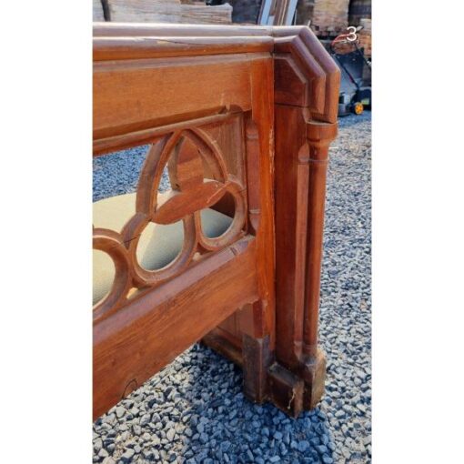 Pugin Pew KAS791 (3)