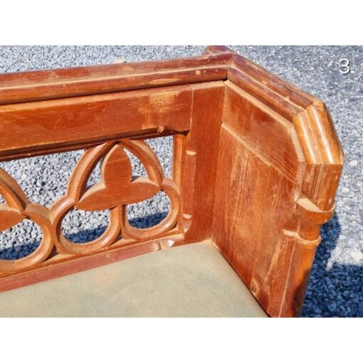 Pugin Pew KAS791 (4)