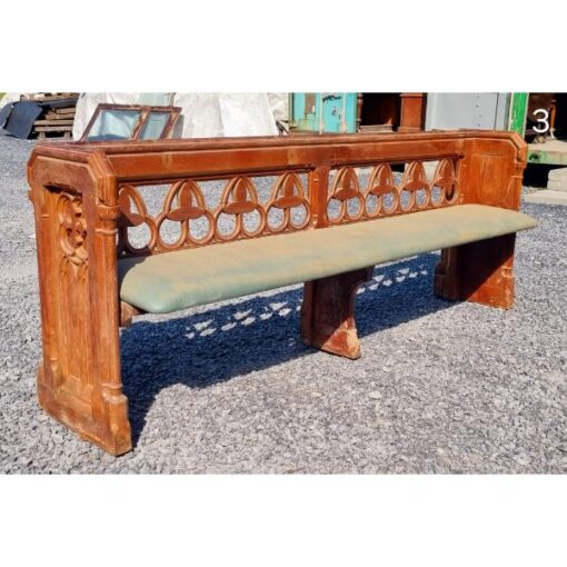 Pugin Pew KAS791 (6)