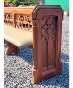 Pugin Pew KAS791 (7)