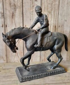 Horse Statue - Cast Iron H252 (1)