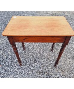 Side Table on Turned Legs KAS870 (3)