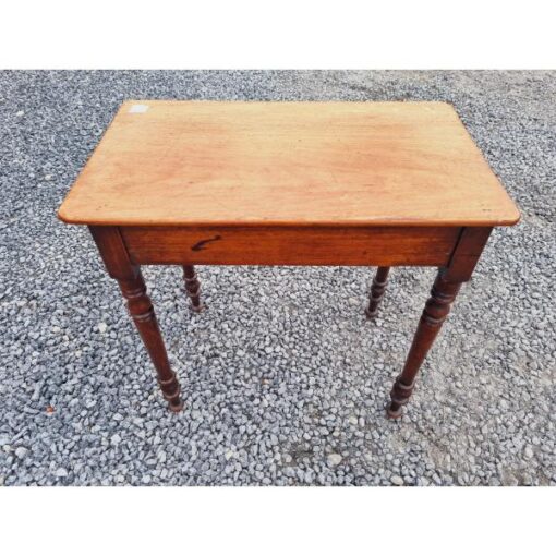 Side Table on Turned Legs KAS870 (3)