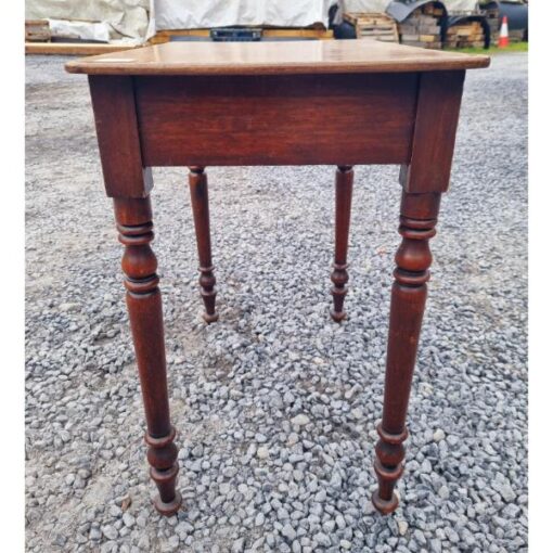 Side Table on Turned Legs KAS870 (6)