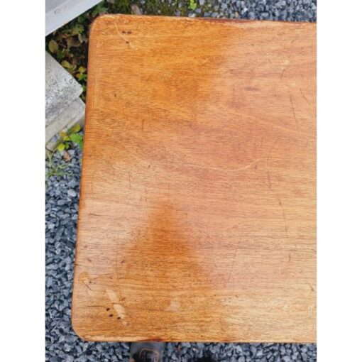 Side Table on Turned Legs KAS870 (7)