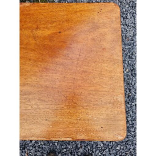 Side Table on Turned Legs KAS870 (8)