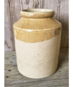 Stoneware Jar KAS930 (1)