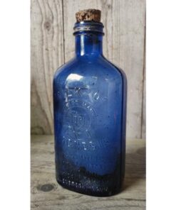 Medicine Bottle Blue Gass Milk of Magnesia KAS958 (1)