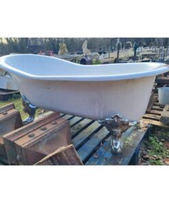 Shop Spoiled Cast Iron Bath KAS1151 (4)