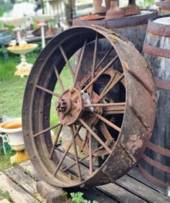 Large Heavy Cast Iron Wheel KAS1244 (1)