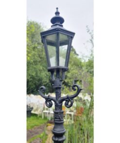 Avenue Light with Brackets 8ft CH R 1536M (2)