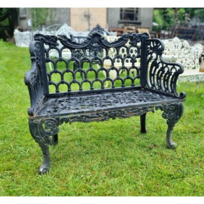 Small Horseshoe Bench Black CH R 725 B (1)