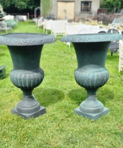 Urn Large Cast Iron CH R S022A (4)