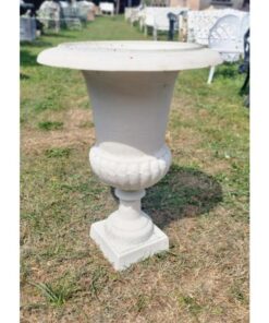 Urn Cast Iron White CH R 039B W (1)