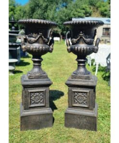 Urn on Pedestal CH R 312 B (5)